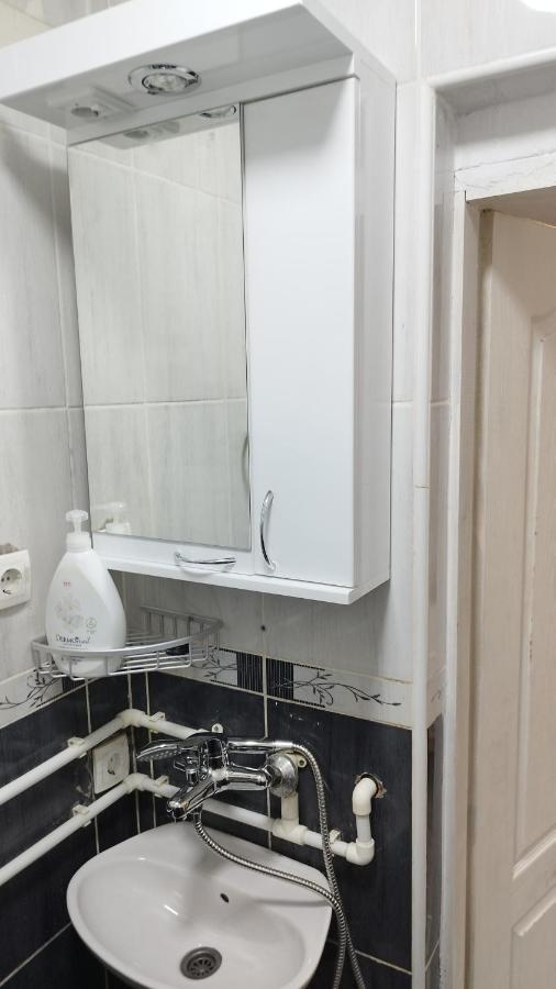 Small Apartment Private Bathroom Strong Wi-Fi Belgrád Kültér fotó